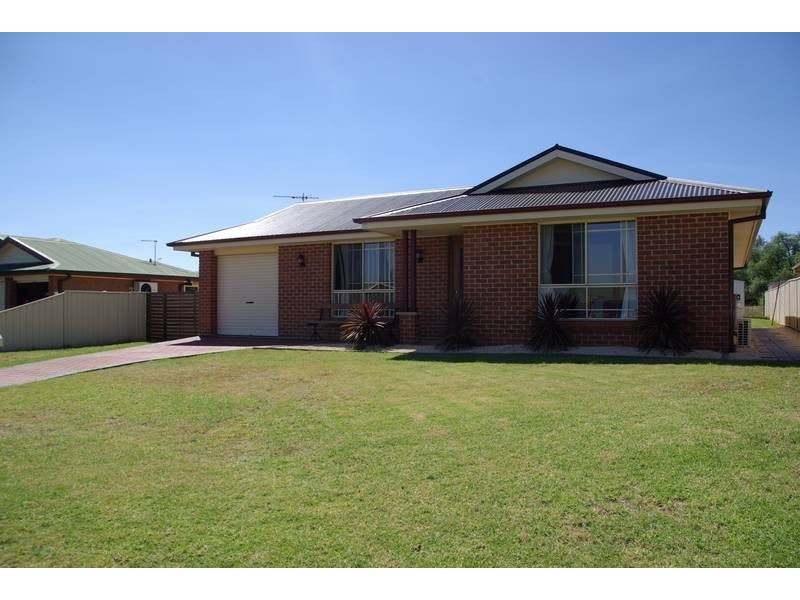 18 Eveleigh Court, Scone NSW 2337