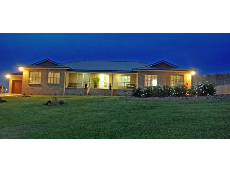 13 Redbank Drive, Scone NSW 2337