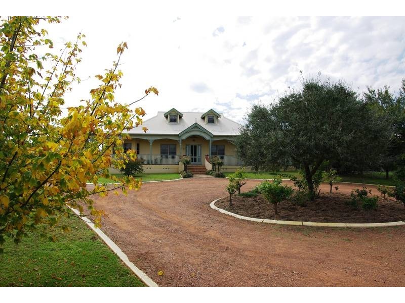 9 Stanstead Close, Scone NSW 2337