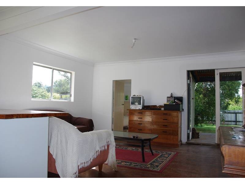 6 Miller Street, Gundy NSW 2337