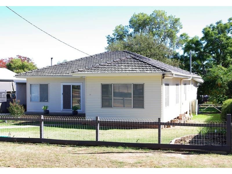 71 Waverley Street, Scone NSW 2337