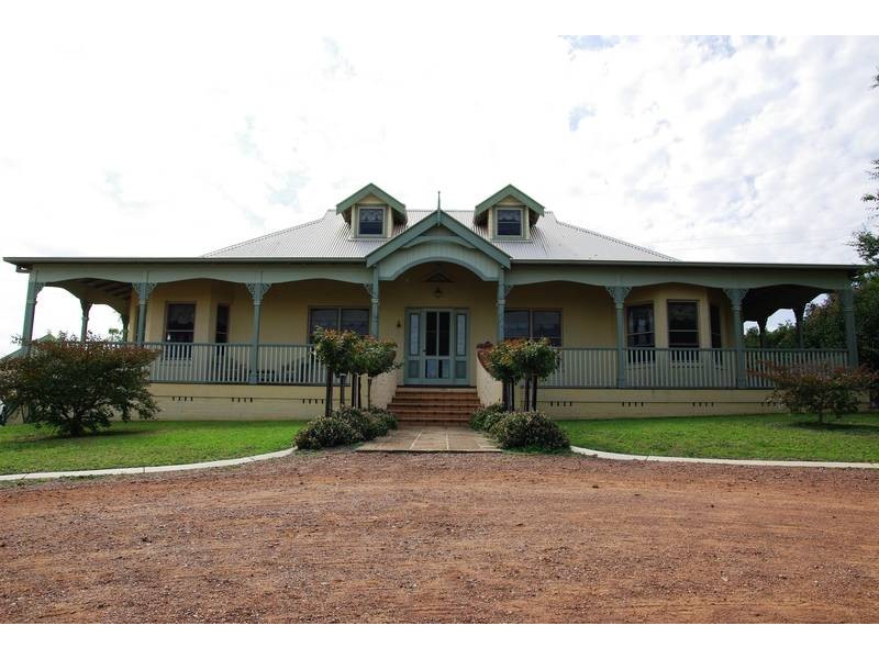 9 Stanstead Close, Scone NSW 2337