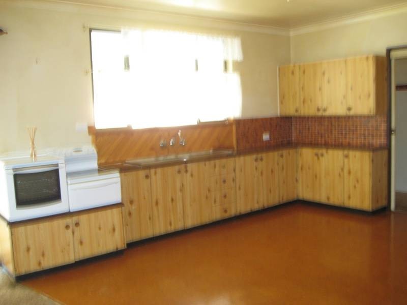 10 Gould Street, Scone NSW 2337