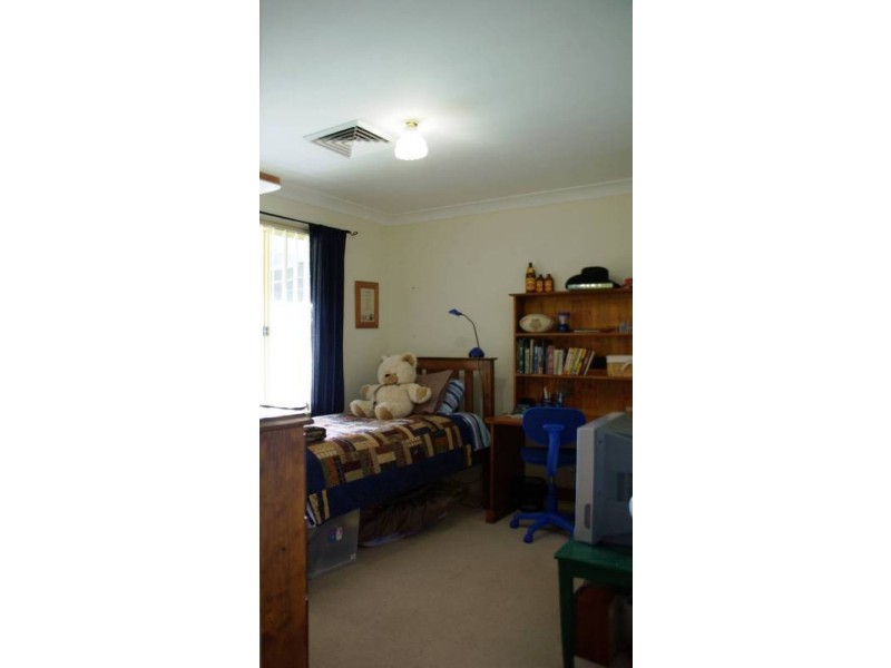 1. Gunsynd Close, Scone NSW 2337