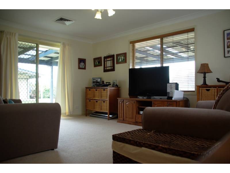 1. Gunsynd Close, Scone NSW 2337