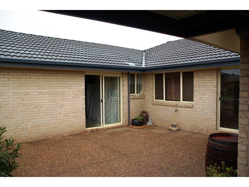 1. Gunsynd Close, Scone NSW 2337