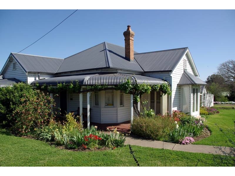 237 Kelly Street, Scone NSW 2337