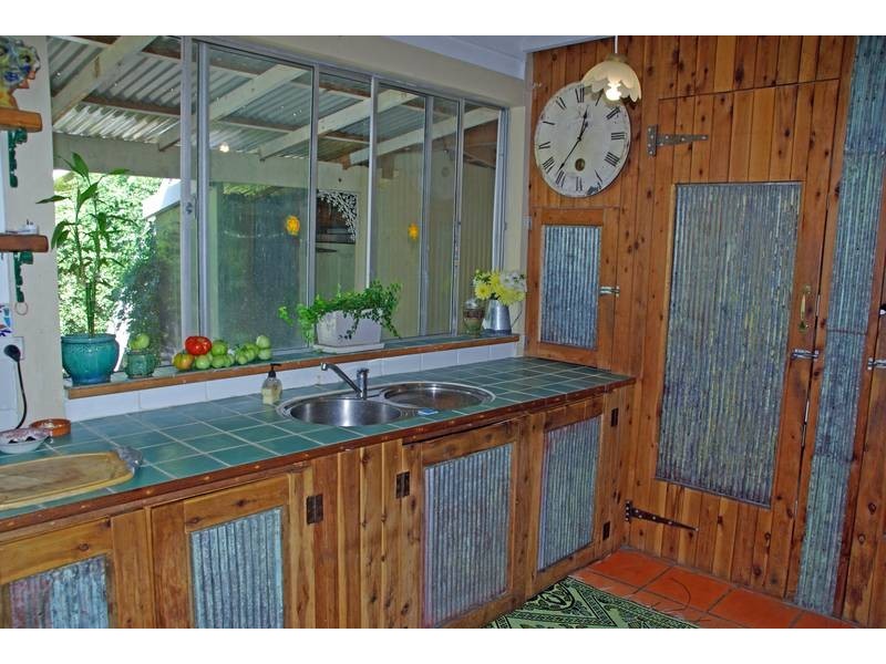 15 Finch Street, Blandford NSW 2338
