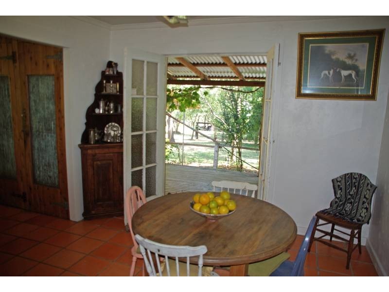 15 Finch Street, Blandford NSW 2338