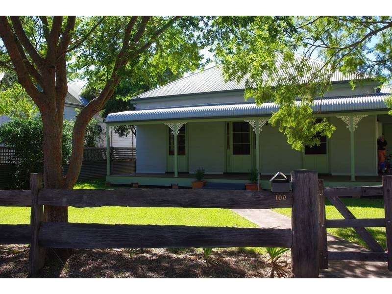 100 Waverley Street, Scone NSW 2337