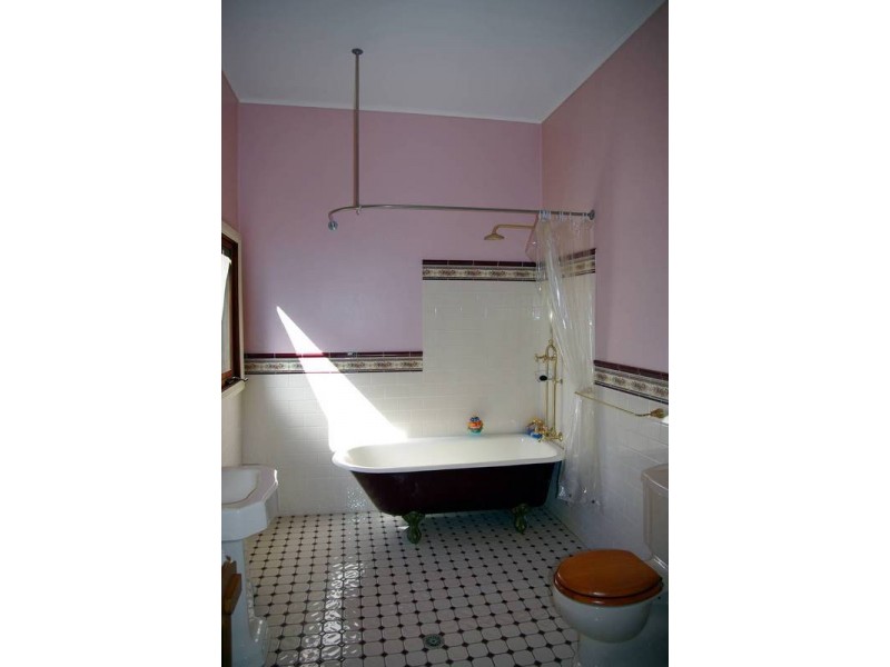 100 Waverley Street, Scone NSW 2337