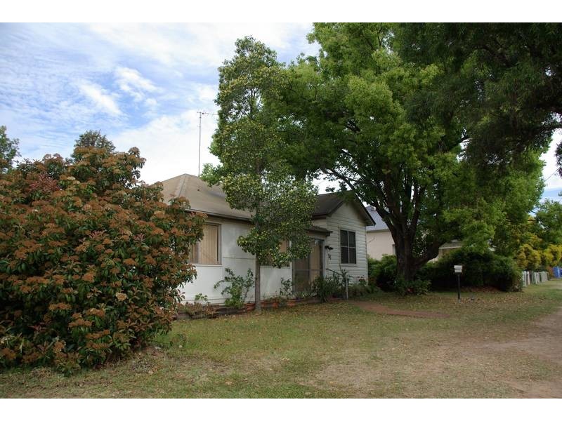 54 Hill Street, Scone NSW 2337