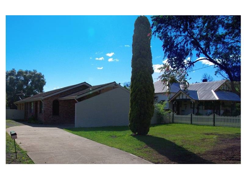 113 Waverley Street, Scone NSW 2337