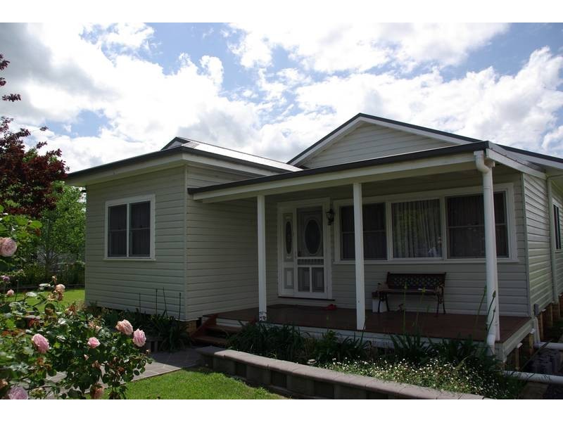 10 St Aubins Street, Scone NSW 2337