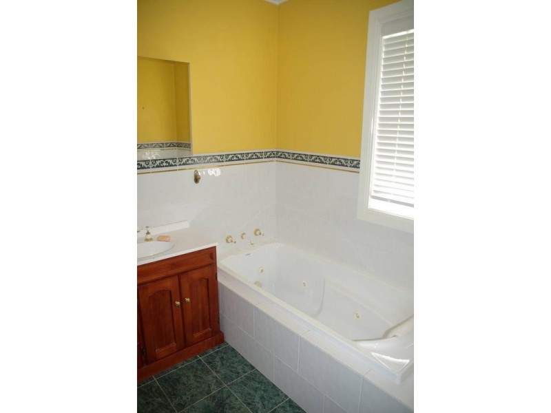 10 St Aubins Street, Scone NSW 2337