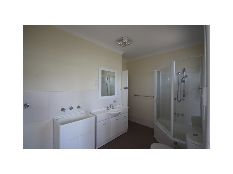 2 Main Street, Scone NSW 2337