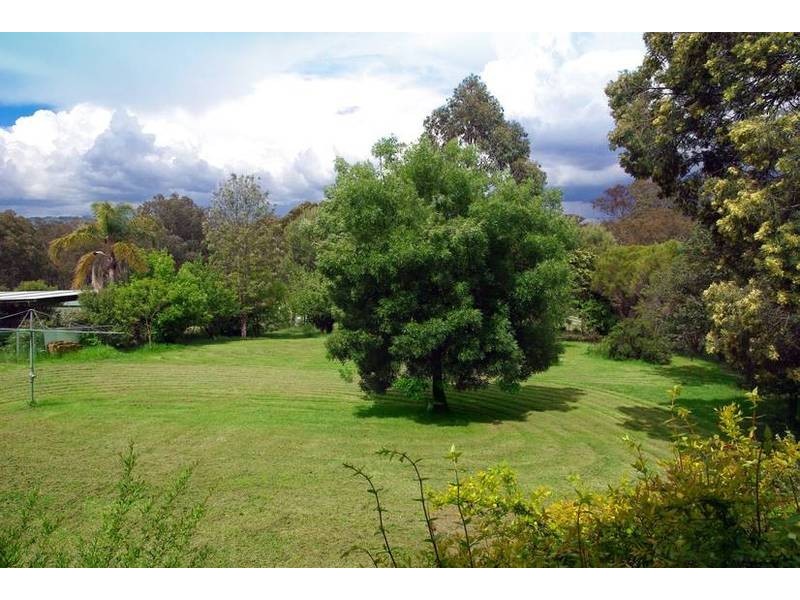 10 Bourke Street, Blandford NSW 2338