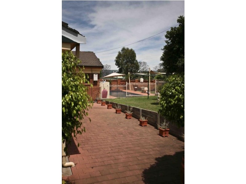 2 Little Street, Scone NSW 2337