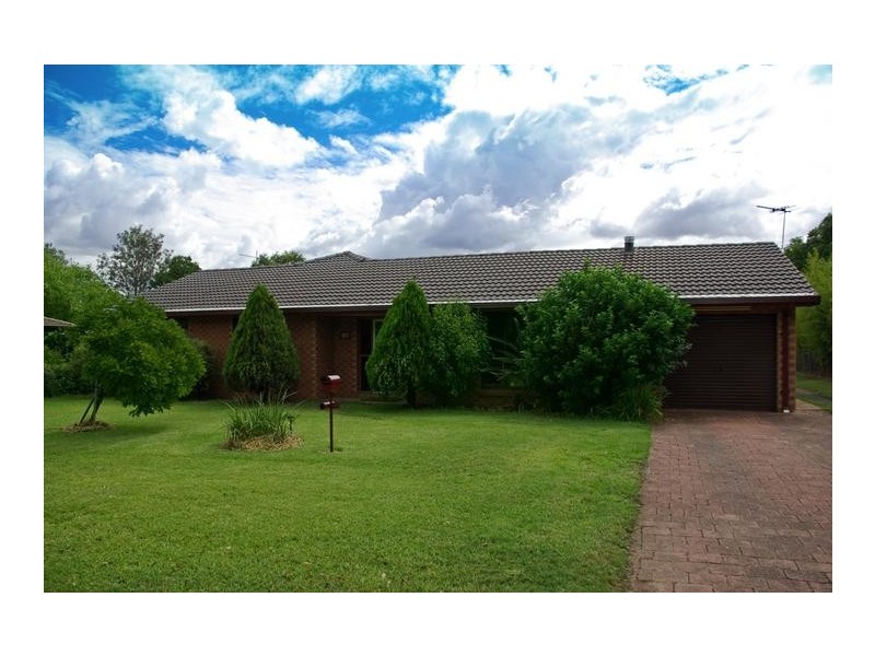90 St. Aubins Street, Scone NSW 2337