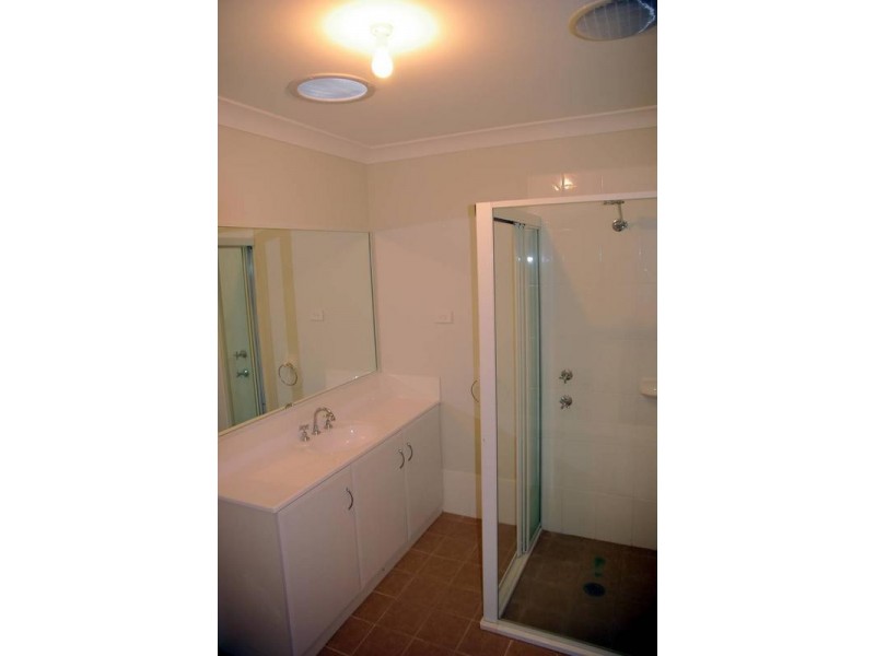 2/49A Satur Road, Scone NSW 2337