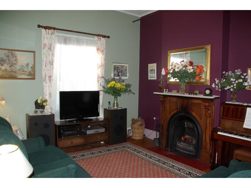 81 Guernsey Street, Scone NSW 2337