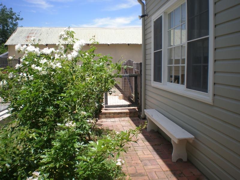 24 Oxford Road, Scone NSW 2337