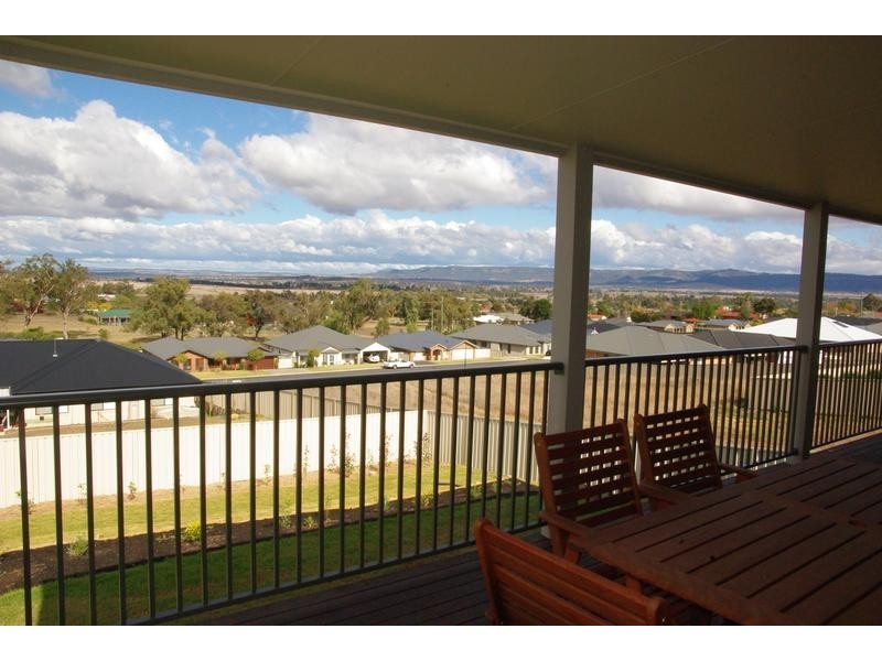 20 Redbank Drive, Scone NSW 2337