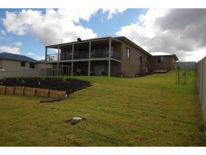 20 Redbank Drive, Scone NSW 2337