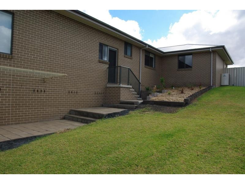 20 Redbank Drive, Scone NSW 2337