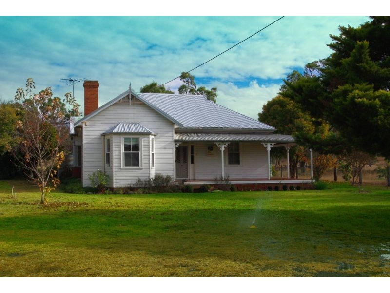 62 Warrah Creek Road, Willow Tree NSW 2339