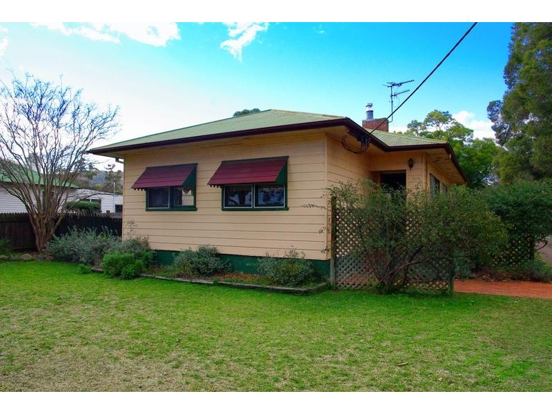 74 Waverley Street, Scone NSW 2337