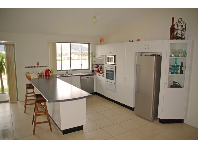 10 Kingfisher Crescent, Scone NSW 2337