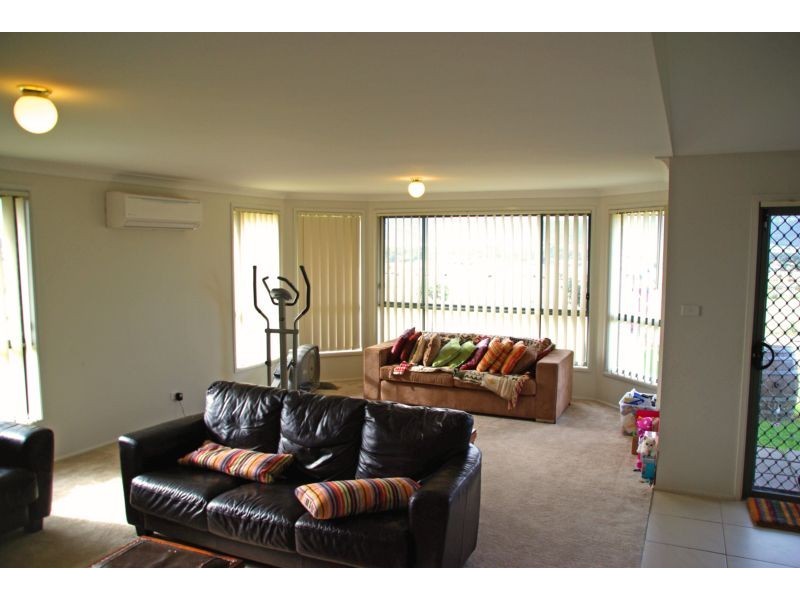 10 Kingfisher Crescent, Scone NSW 2337