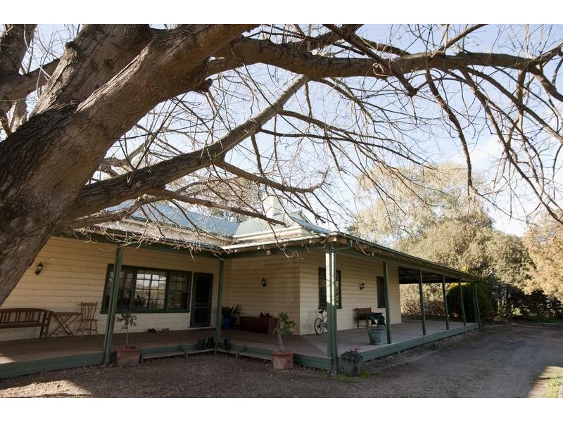 . Segenhoe Valley via, Scone NSW 2337