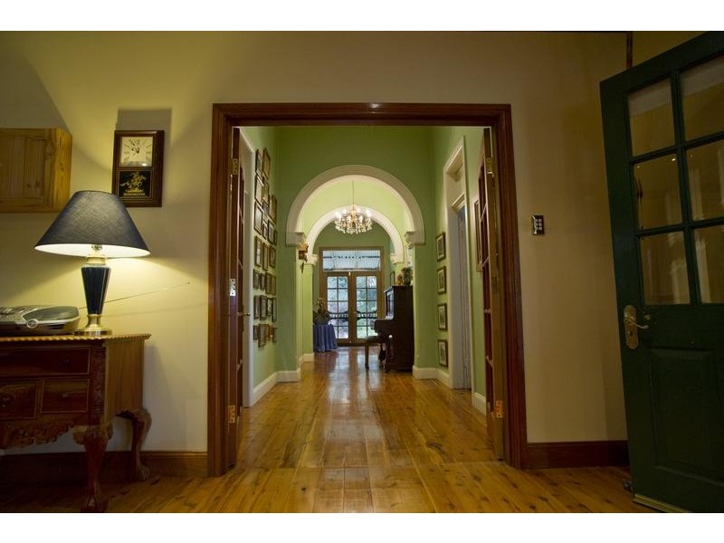 . Segenhoe Valley via, Scone NSW 2337