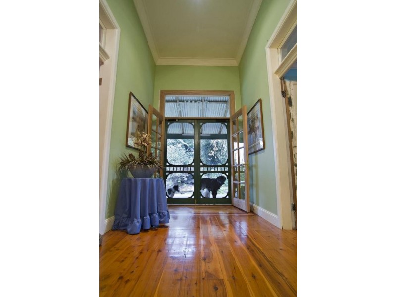 . Segenhoe Valley via, Scone NSW 2337