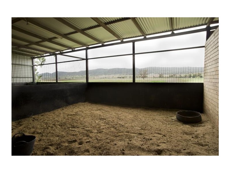 . Segenhoe Valley via, Scone NSW 2337