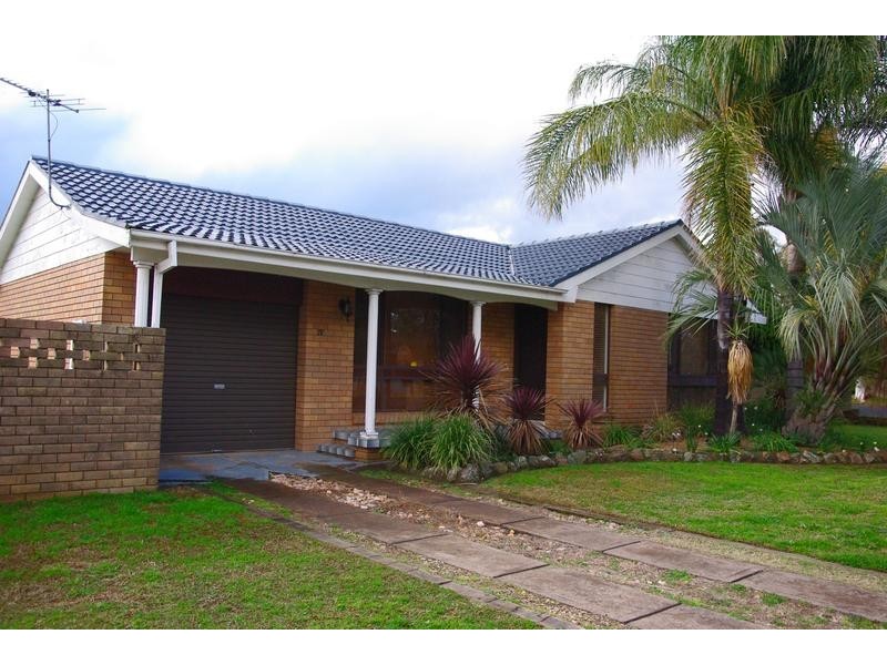 33 Seaward Avenue, Scone NSW 2337