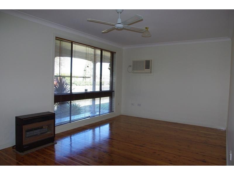 33 Seaward Avenue, Scone NSW 2337