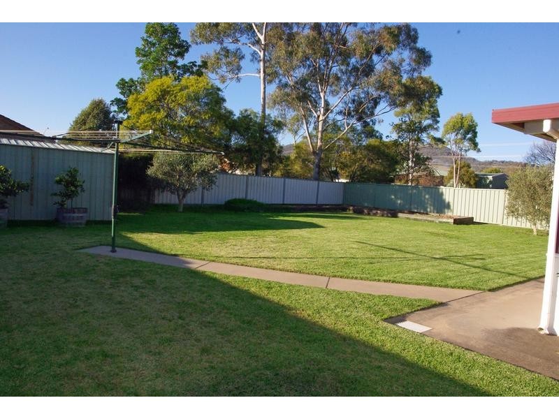 16 Honeysuckle Crescent, Scone NSW 2337