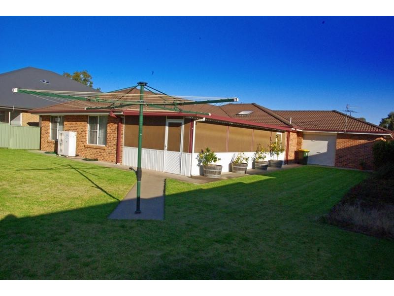 16 Honeysuckle Crescent, Scone NSW 2337