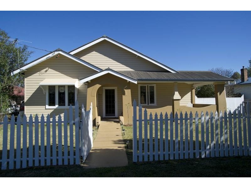 13 Main Street, Scone NSW 2337
