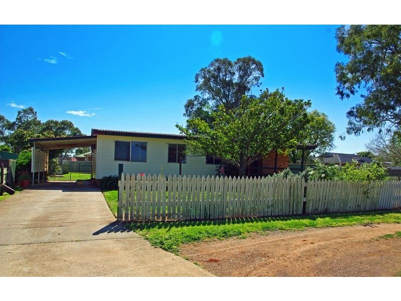 28 St. Heliers Street, Aberdeen NSW 2336