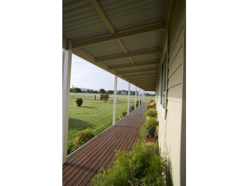 “Mundurra” 36 Blairmore Lane, Aberdeen NSW 2336