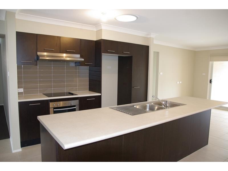 15a Honeysuckle Crescent, Scone NSW 2337