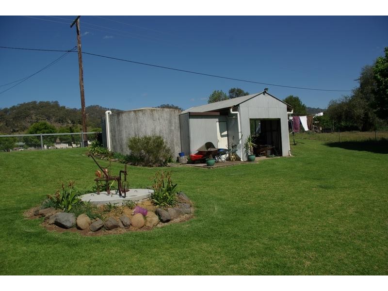 31 Vernon Street, Wingen NSW 2337