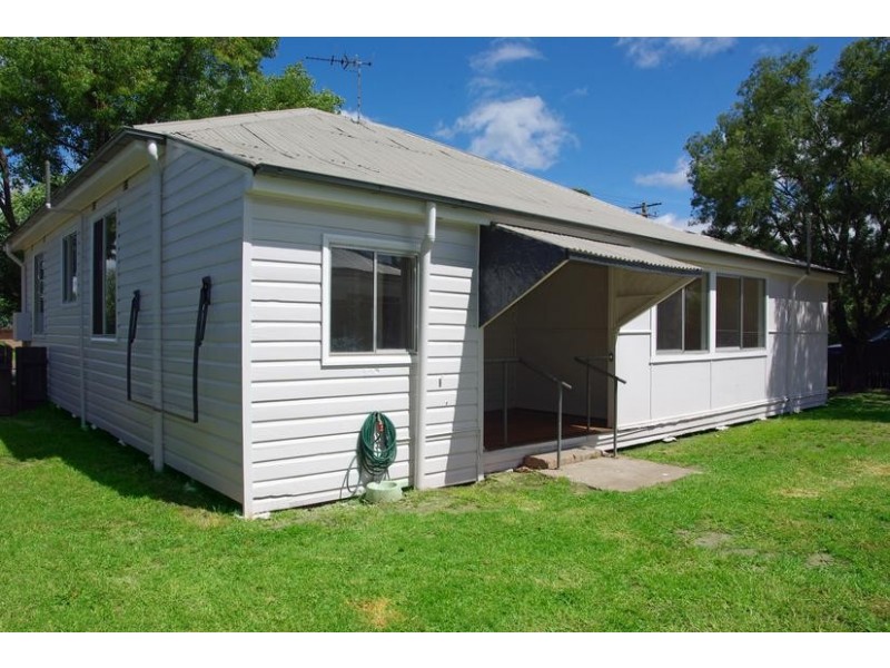 54 Hill Street, Scone NSW 2337