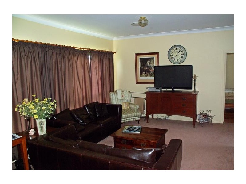 22 Segenhoe Road, Scone NSW 2337