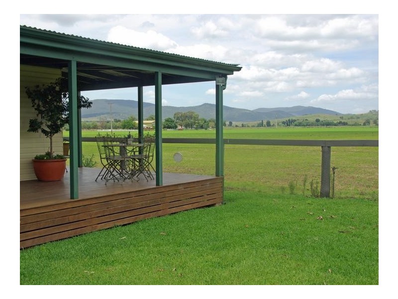 22 Segenhoe Road, Scone NSW 2337