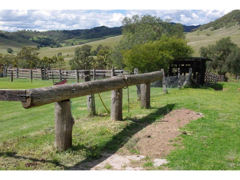 . Summer Hill Dolahenty’s Branch Road, McCully’s Gap via, Aberdeen NSW 2336